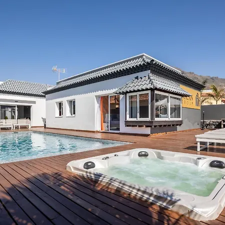 Diana Heated Pool & Bbq Villa