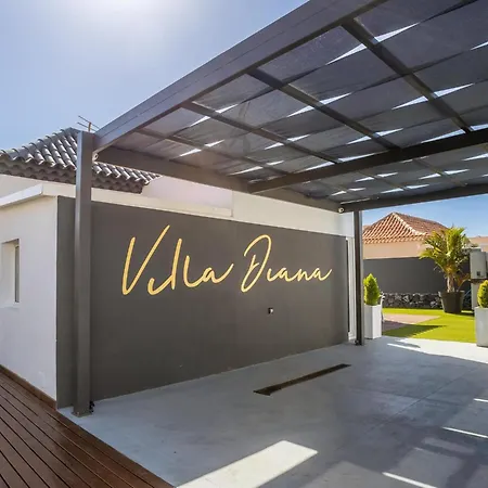 Diana- Jacuzzi, Heated Pool & Bbq *