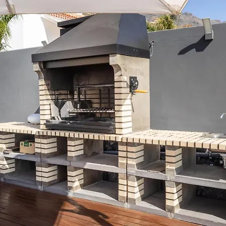 Diana- Jacuzzi, Heated Pool & Bbq Адехе