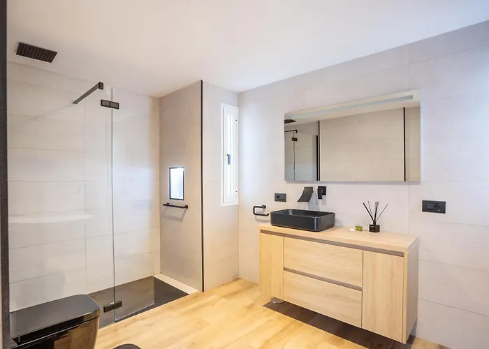 The New Diana Адехе