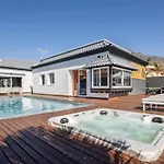 Diana Heated Pool & Bbq Villa